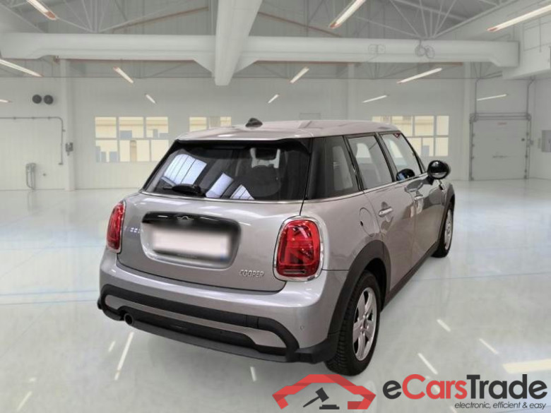 MINI MINI / 2021 / 5P / BERLINA COOPER ESSENTIAL AUTO #2
