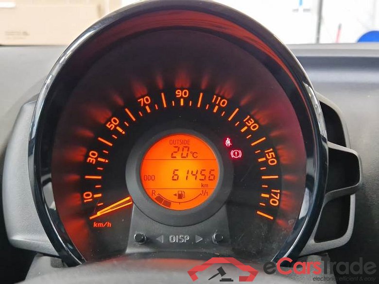 TOYOTA AYGO CONNECT / 2018 / 5P / BERLINA 1.0 VVT-I X-BUSINESS LIGHT #4