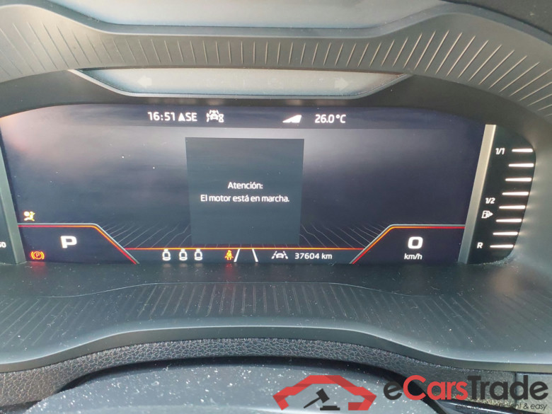 SKODA Karoq 2.0 TDI 110kW 150cv DSG AutomÃ¡tico Sportline #4