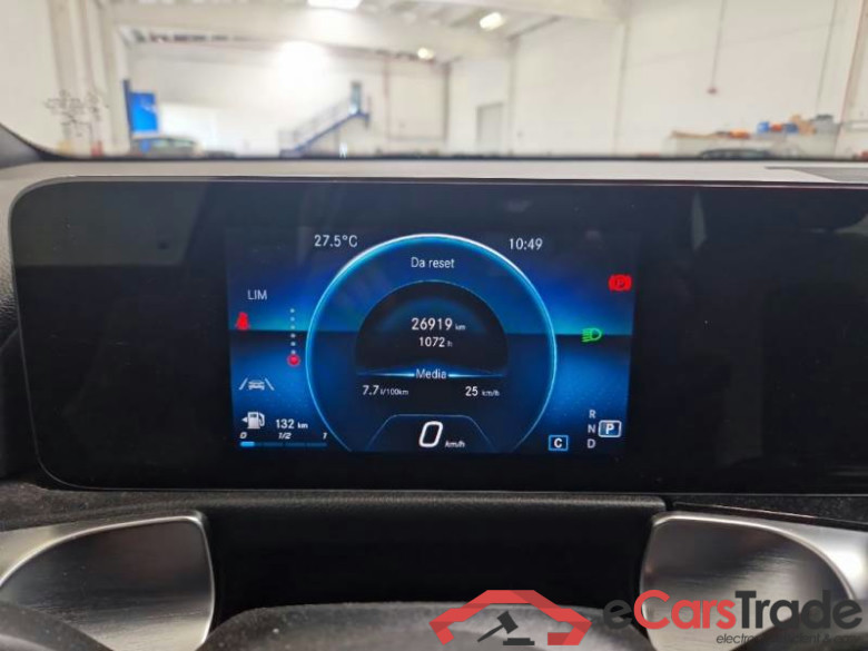 MERCEDES-BENZ GLB / 2019 / 5P / SUV GLB 180 D AUTOMATIC BUSINESS EXTRA #4