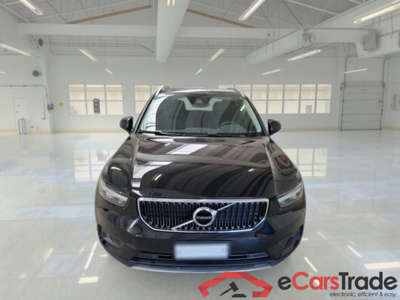 VOLVO XC40 / 2017 / 5P / SUV T2 MOMENTUM PRO #6