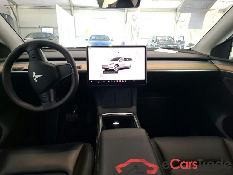 TESLA Model Y / 2021 / 5P / SUV RWD #6