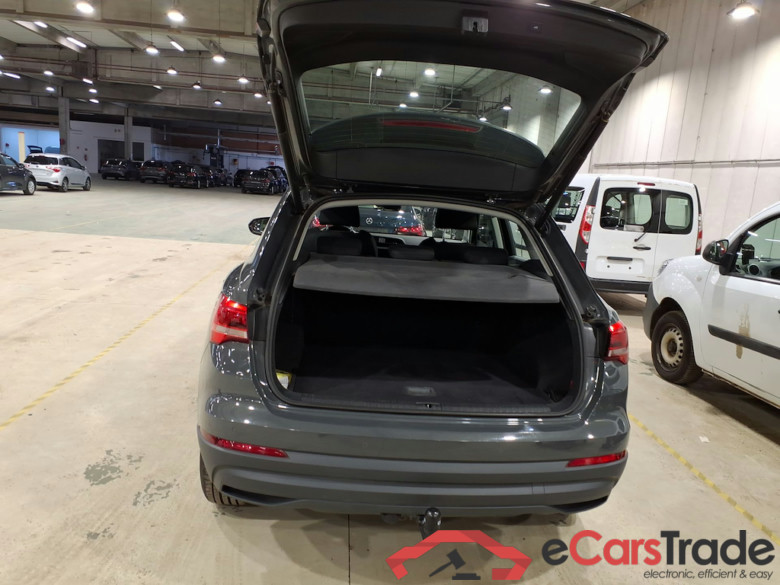 AUDI Q3 2.0 35 TDI S TRONIC BUS. ED. ATTRACTION #3