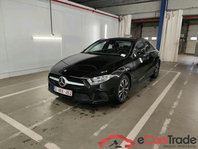 Mercedes A-Klasse Limousine A-Klasse Limousine A 180 Business Solution 100kW/136pk  4D/P Auto-7 #1