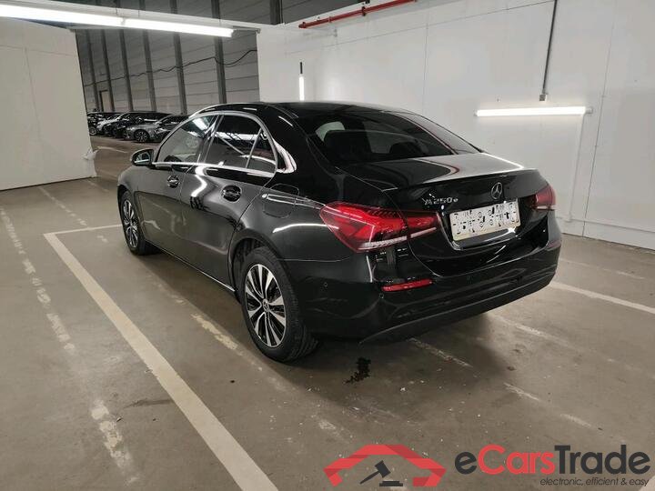 Mercedes A-Klasse Limousine A-Klasse Limousine A 250e Business Solution (PHEV) 160kW/218pk  4D/P Auto-8 #3