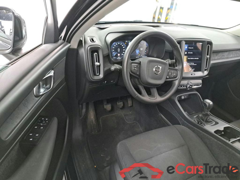 VOLVO XC40 1.5 T2 MOMENTUM CORE #5