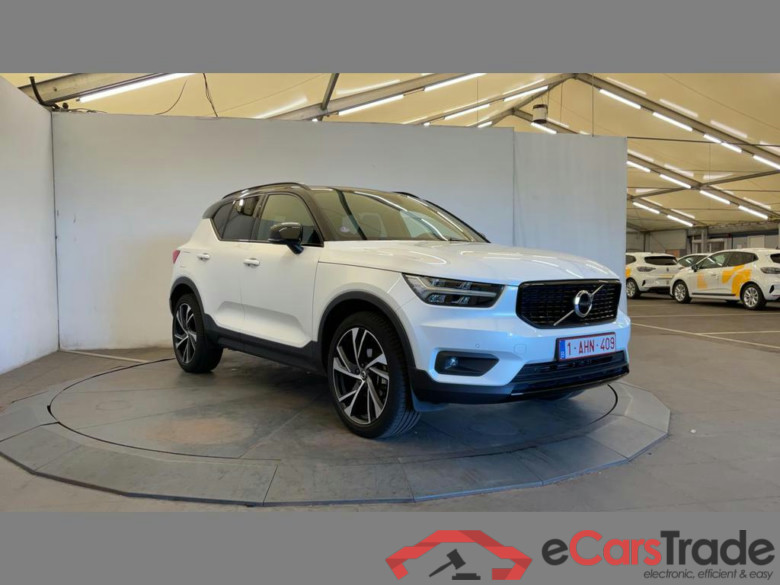VOLVO XC40 1.5 T3 R-Design #2