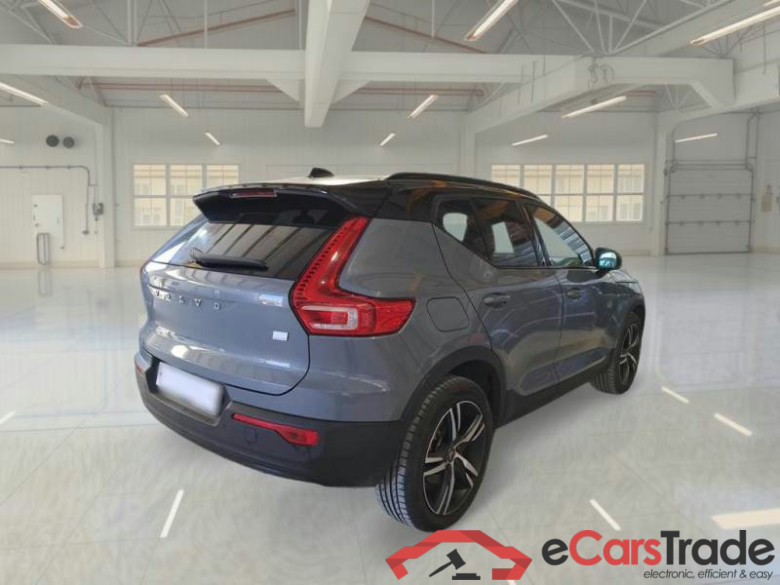 VOLVO XC40 / 2017 / 5P / SUV T5 PLUG-IN HYBRID AUTO RECHARGE R-DESIGN #2