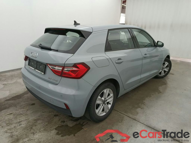 Audi A1 Sportback 1.0 25 TFSI 70kW S tronic Business Ed. 5d #2