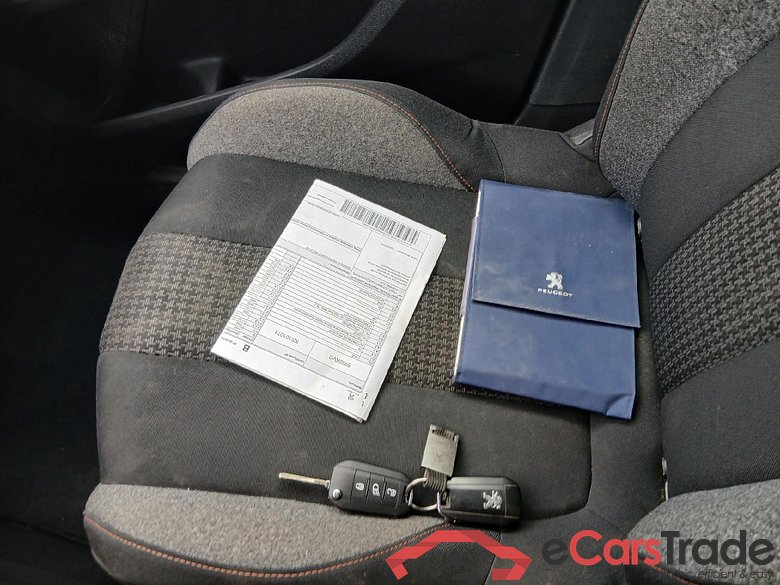PEUGEOT 3008 / 5P / 1.5L BlueHDi 130 CV  Active #5