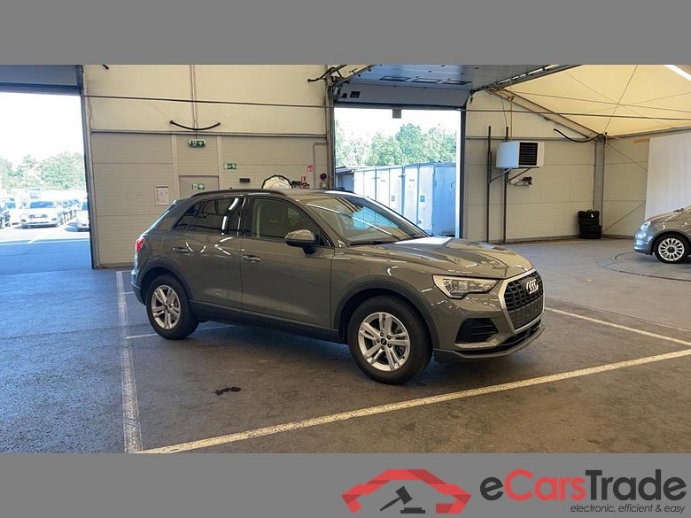 AUDI Q3 35 TFSI Attraction #2