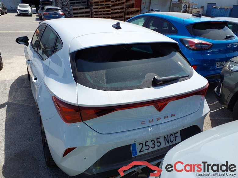 CUPRA Leon 1.5 PHEV DSG 205cv 5P AutomÃ¡tico (Winterpack) #2
