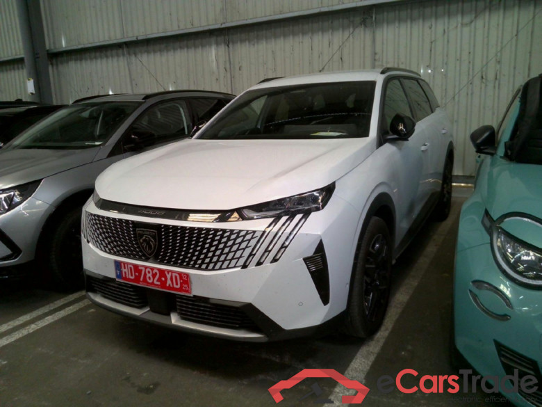 Peugeot 5008 Allure Hybrid 145 ch e-DCS6 #1