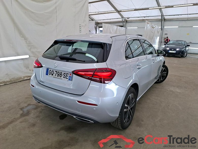 MERCEDES-BENZ Classe A Compact / 2022 / 5P / Berline A 250 e Business Line 7G-DCT #3