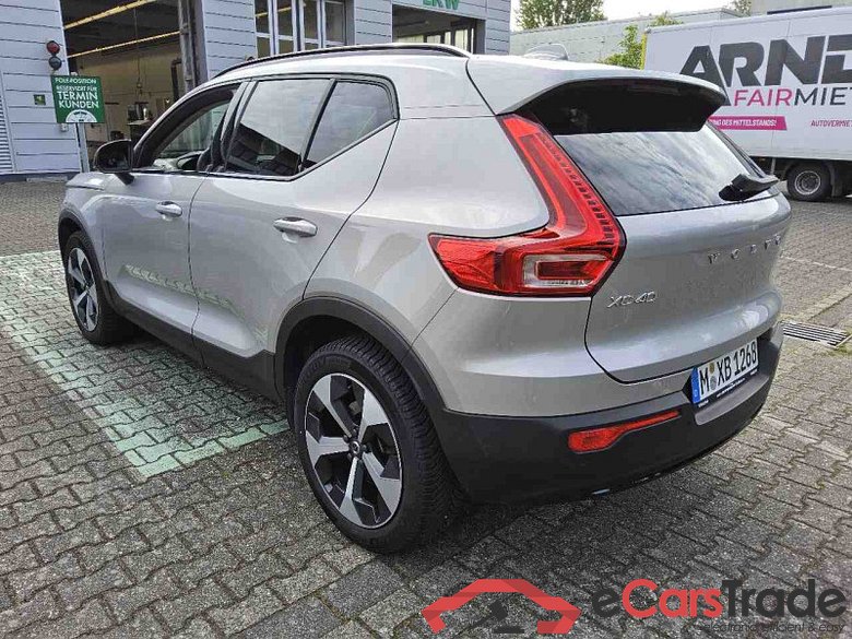 Volvo XC40 (2017->) DE - SUV5 B4 2WD EU6d, Plus Dark, (Facelift) 2022 - 2024 #4