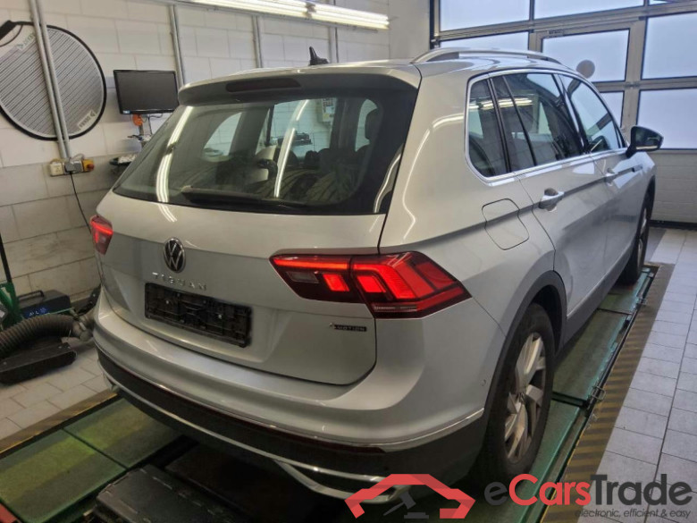 Volkswagen Tiguan (AX1)(07.2020->2024) DE - SUV5 2.0 TSI BMT/Start-Stopp EU6d, 4Motion Elegance OPF, (Facelift) 2021 - #3