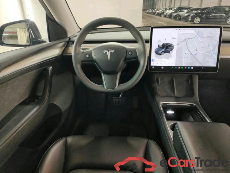 Tesla Model Y Model Y RWD 255kW/347pk  5D/P Auto-1 - WLTP onvolledig #5