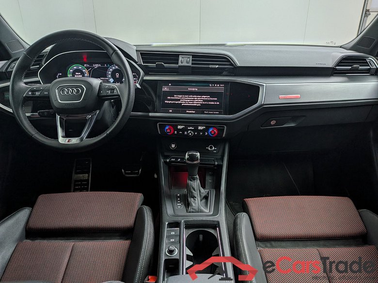 AUDI Q3 Sportback 45 TFSI e S Edition #5