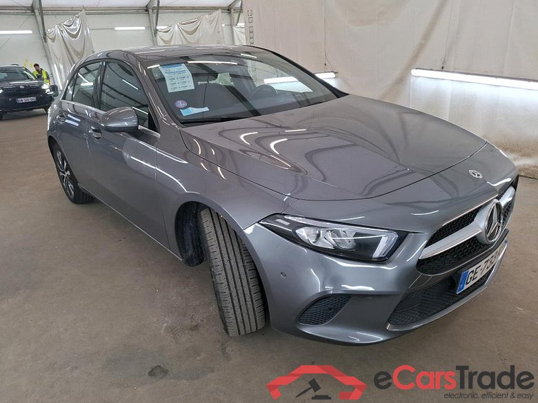 MERCEDES-BENZ Classe A Compact / 2018 / 5P / Berline A 250 e Business Line 8G-DCT #4