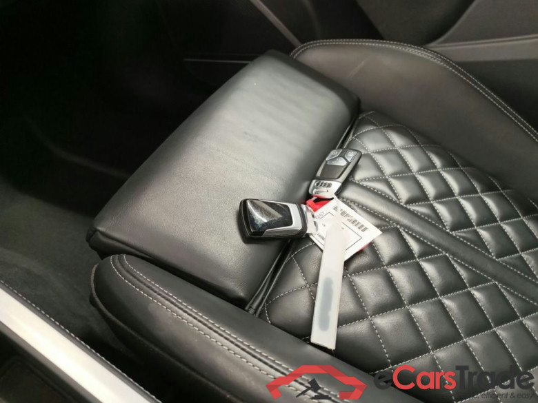 AUDI Q5 55 TFSIe 265 Quattro S line S tronic 5d #4