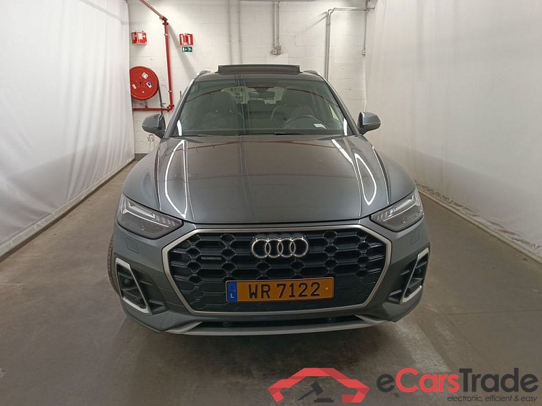 AUDI Q5 55 TFSIe 265 Quattro S line S tronic 5d #5