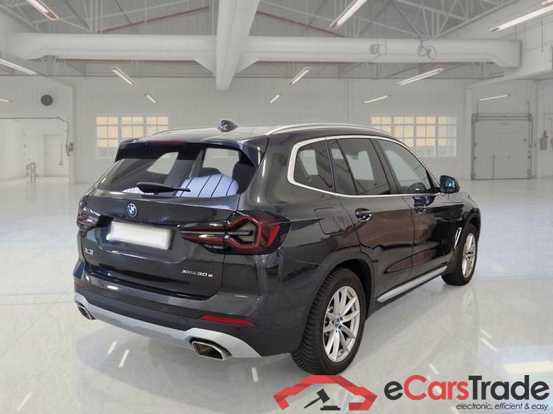 BMW X3 / 2021 / 5P / SUV XDRIVE 30E #2