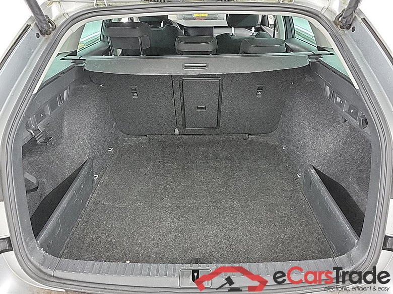 SKODA Octavia Combi 1.5 TSI Greentech First Edition 5D 110kW #5