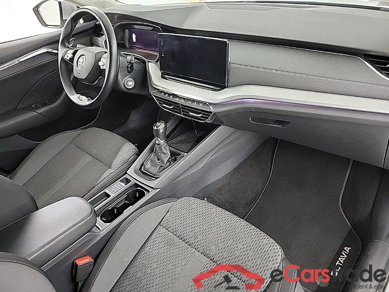 SKODA Octavia Combi 1.5 TSI Greentech First Edition 5D 110kW #6