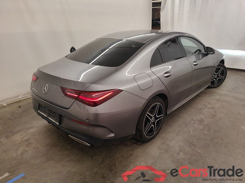 Mercedes-Benz CLA CLA 250 e AMG Line 4d #2
