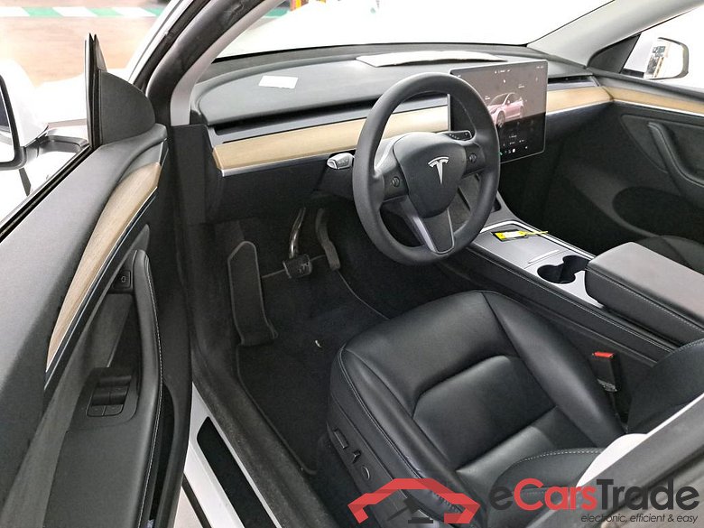 TESLA MODEL Y BEV AUTO RWD #5