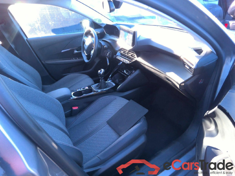 Peugeot 208 Allure 1.2L 100hp S&S (BVM6) #3