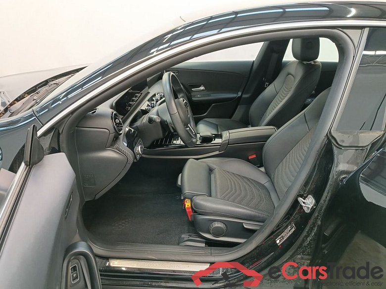 MERCEDES CLASSE CLA COUPE (C118) CLA 180 136hp Business Line 4d #3