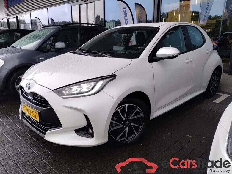 TOYOTA YARIS 1.5 Hybrid Dynamic #1