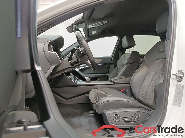 AUDI A6 AVANT - 2018 55 TFSI e 252 Quattro PHEV Sport S tronic 5d #3