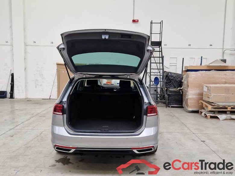 VOLKSWAGEN PASSAT / 2019 / 5P / STATION WAGON VAR. 2.0TDI SCR 140KW 4MOT EXECUTIVE DSG #5