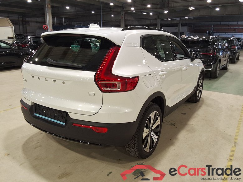 VOLVO XC40 1.5 T4 PHEV ULTIMATE DARK DESIGN DCT #4