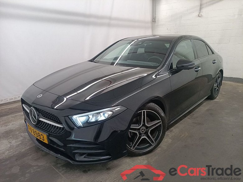 MERCEDES CLASSE A DIESEL (W177) A 200 d 150hp AMG Line 5d #1