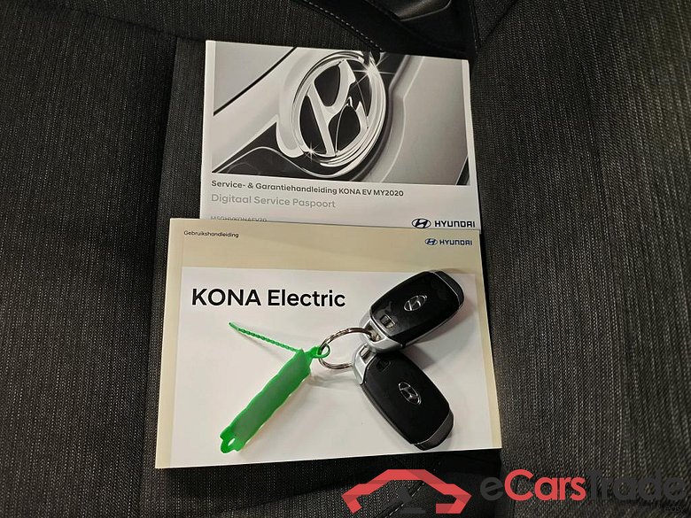 Hyundai KONA Comfort Smart Electric 64 kWh 5d #4