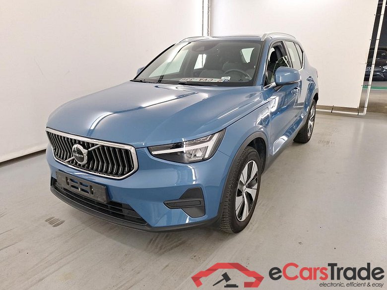 VOLVO XC40 1.5 T4 PHEV CORE DCT #1