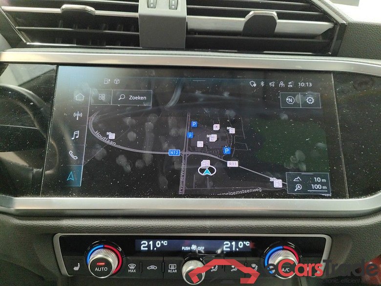 Audi Q3 Sportback 45 TFSI e S tronic 5d #4