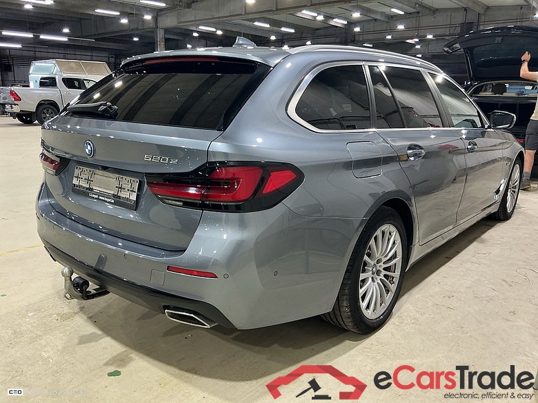 BMW 5 SERIES TOURING 2.0 520E TOURING AUTO #4