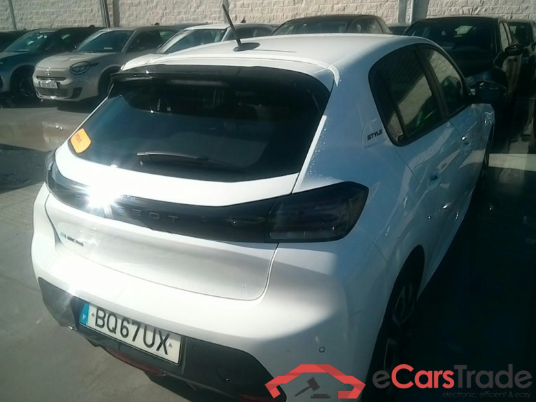 Peugeot e-208 50kWh Aut. LED Klima PDC ... #2