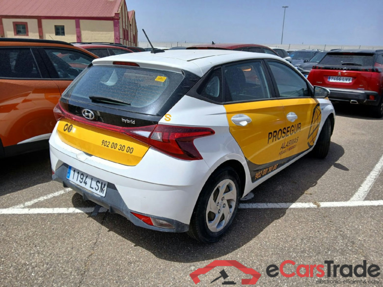 HYUNDAI i20 / 2020 / 5P / berlina con portón 1.0 TGDI 74kW (100CV) 48V Essence #2