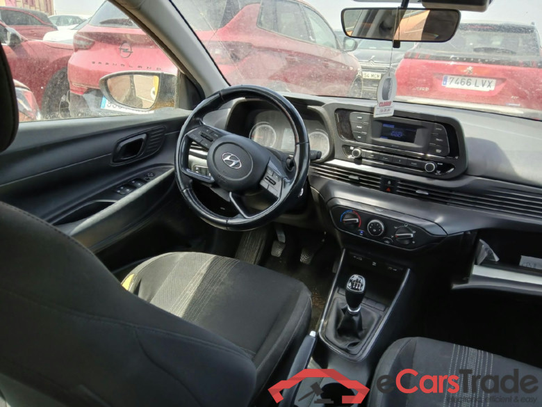HYUNDAI i20 / 2020 / 5P / berlina con portón 1.0 TGDI 74kW (100CV) 48V Essence #3