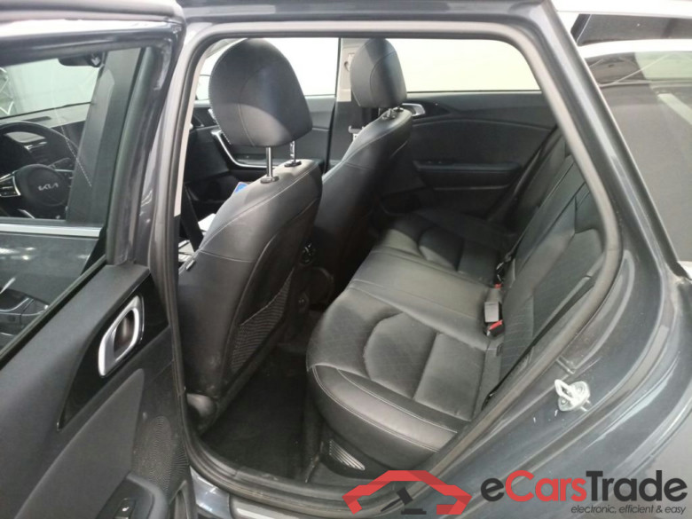 KIA cee'd Sportswagon Business Line 1.6 GDi PHEV DCT 5d #3