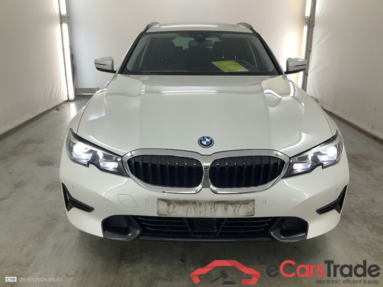 BMW 3 TOURING - 2019 330eA PHEV #2