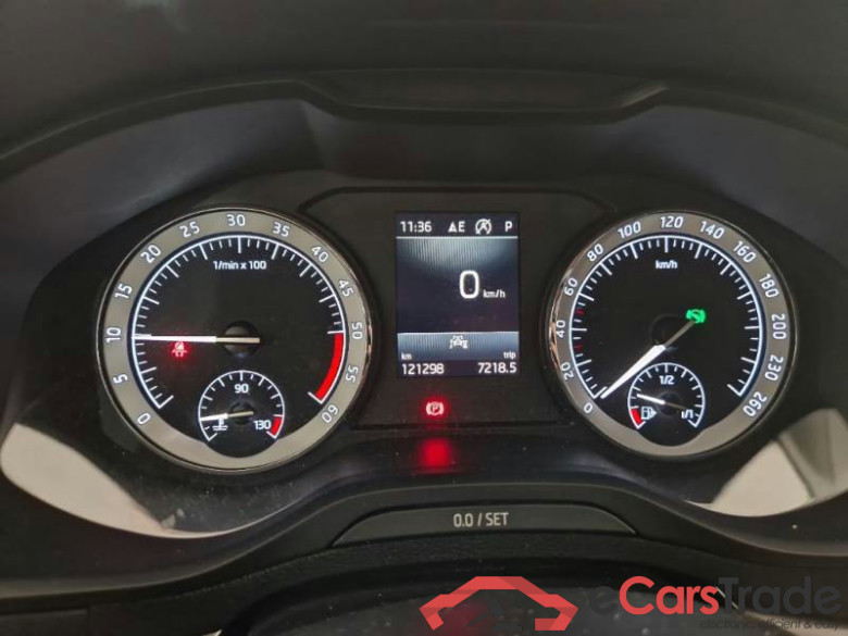 SKODA KAROQ / 2017 / 5P / SUV 2.0 TDI 85KW EVO SCR EXECUTIVE DSG #4