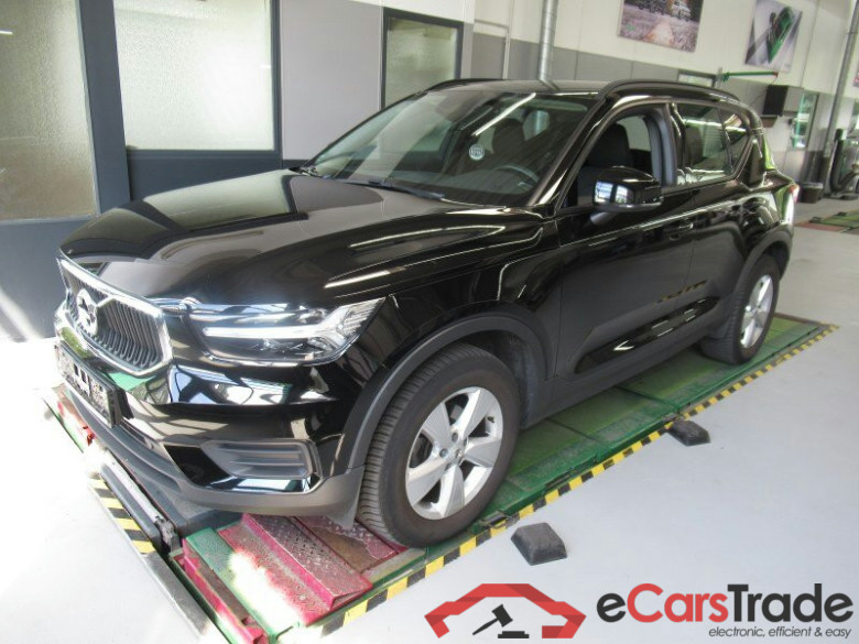 Volvo XC40 (2017->) DE - SUV5 T3 2WD EU6d, Momentum Core, 2020 - 2022 #1