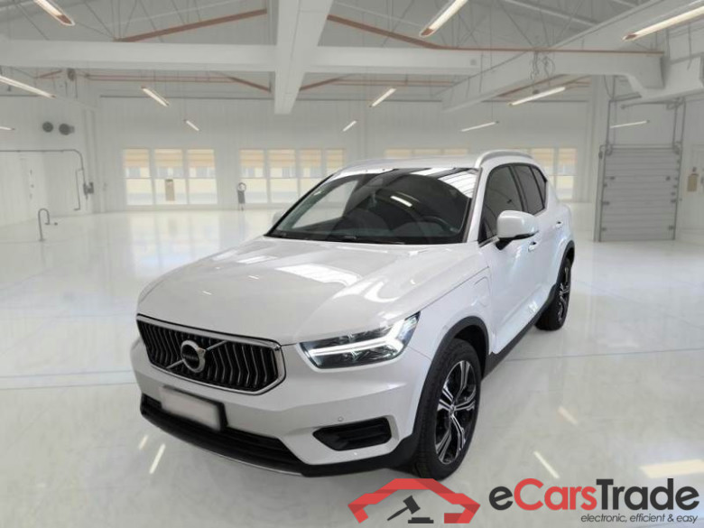 VOLVO XC40 / 2017 / 5P / FUORISTRADA T4 PLUG-IN HYBRID AUTO RECH INSC EXPR N1 #1