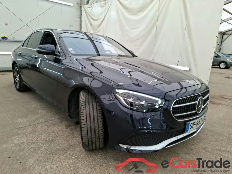 MERCEDES-BENZ Classe E Berline / 2020 / 4P / Berline 2.0 E 300 E AVANTGARDE LINE AUTO #4